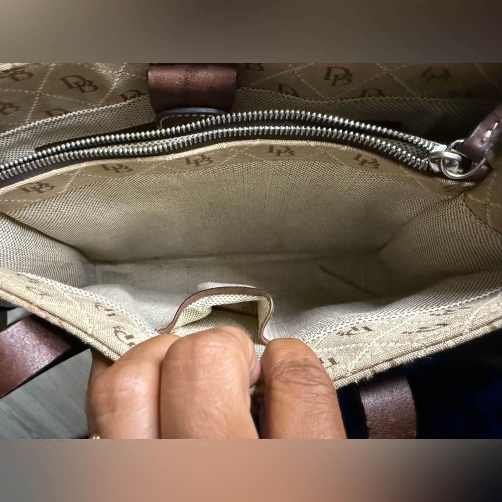 Dooney & Bourke Y2K Tote Shoulder Bag Signature Monogram light Brown East West - Picture 7 of 12